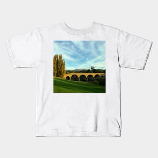 The Richmond Bridge, Richmond, Coal River Valley, Tasmania, Australia Kids T-Shirt